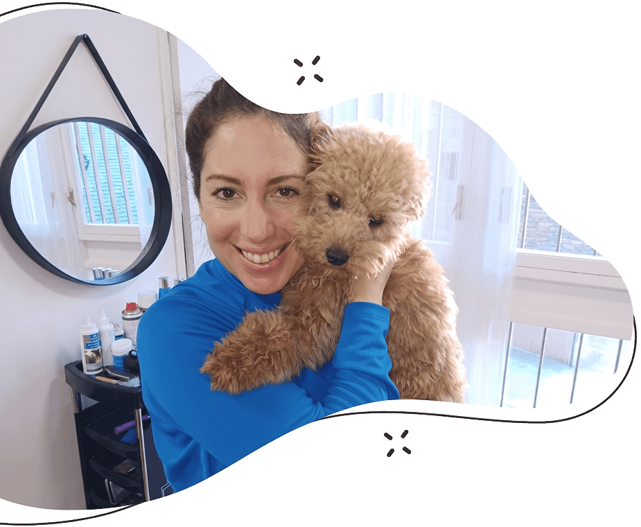 peluquera-canina-vielha peluquera canina en Vielha cuidando perro con cariño